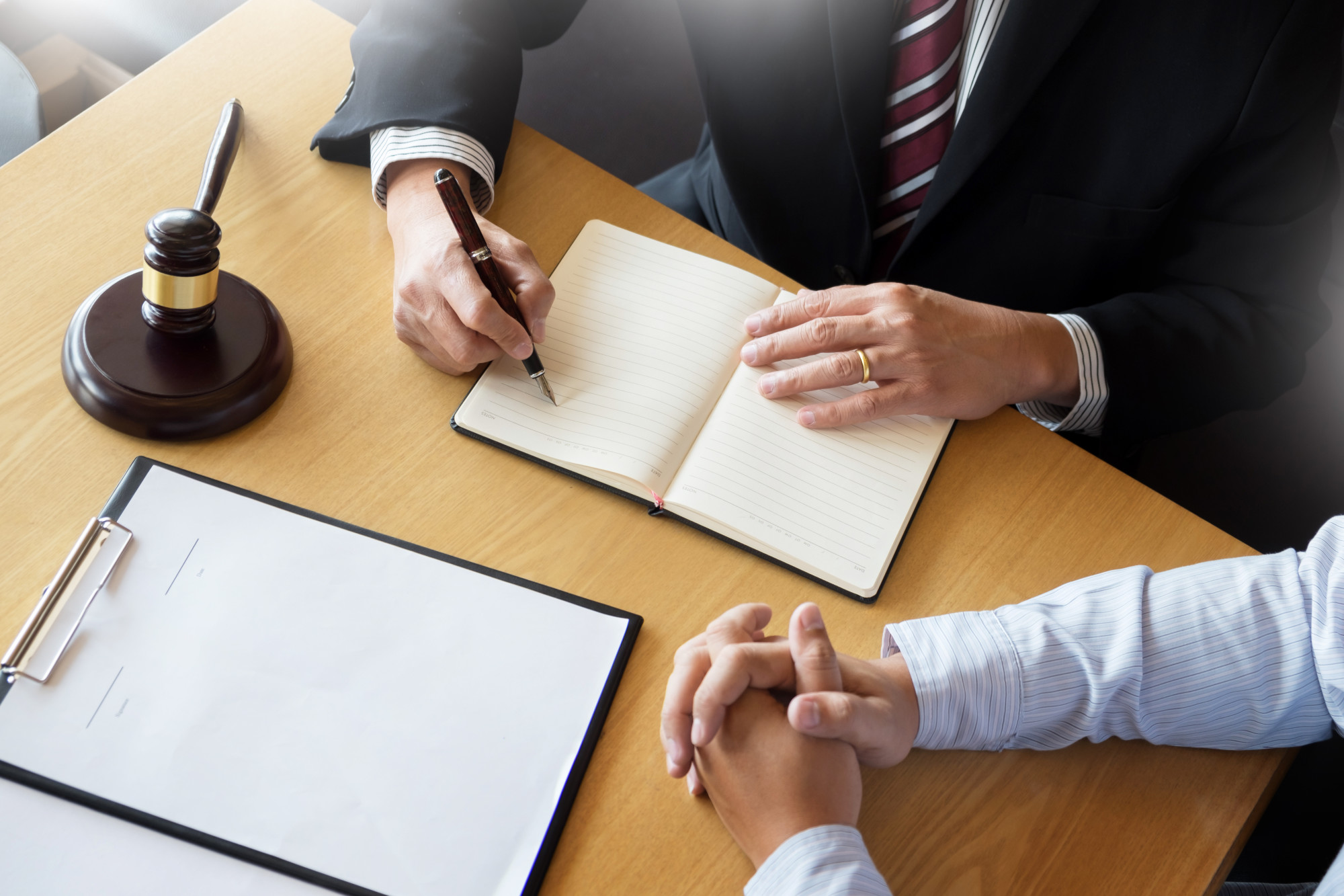 6 Reasons You Should Call a Personal Injury Lawyer